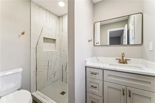 $425,000 | 29 Hillcrest Drive, Platte City, MO 64079