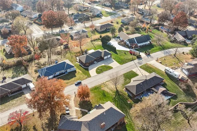 $425,000 | 29 Hillcrest Drive, Platte City, MO 64079