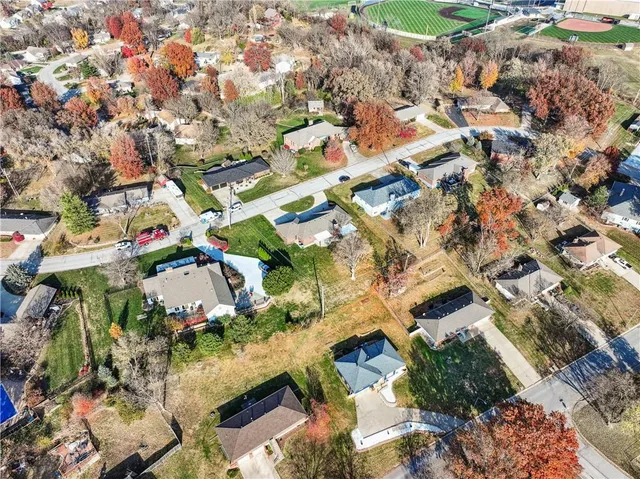 $425,000 | 29 Hillcrest Drive, Platte City, MO 64079