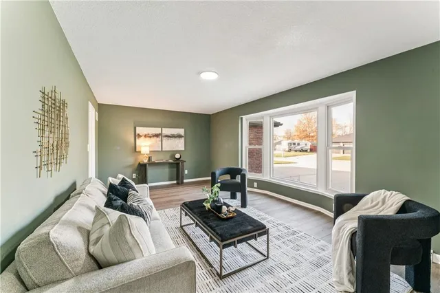 $425,000 | 29 Hillcrest Drive, Platte City, MO 64079