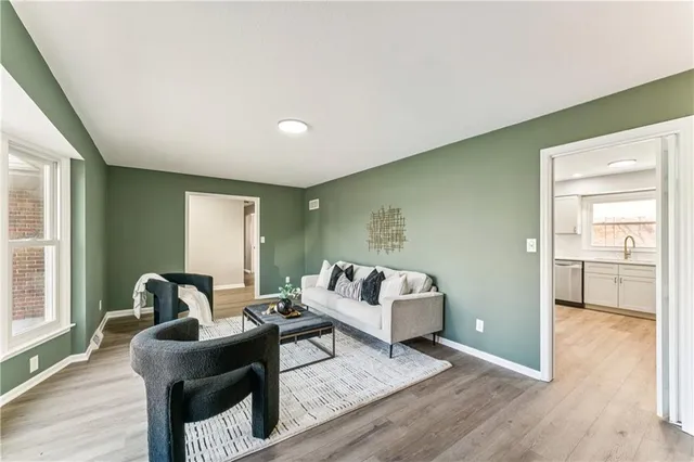 $425,000 | 29 Hillcrest Drive, Platte City, MO 64079