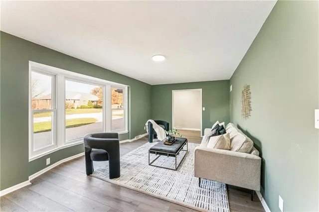 $425,000 | 29 Hillcrest Drive, Platte City, MO 64079