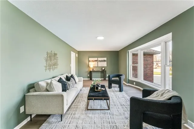 $425,000 | 29 Hillcrest Drive, Platte City, MO 64079