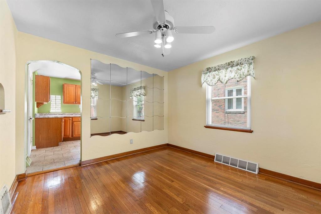4123 Edge Road Pittsburgh, PA 15227 - Photo 10 of 28 Gallery Image 10