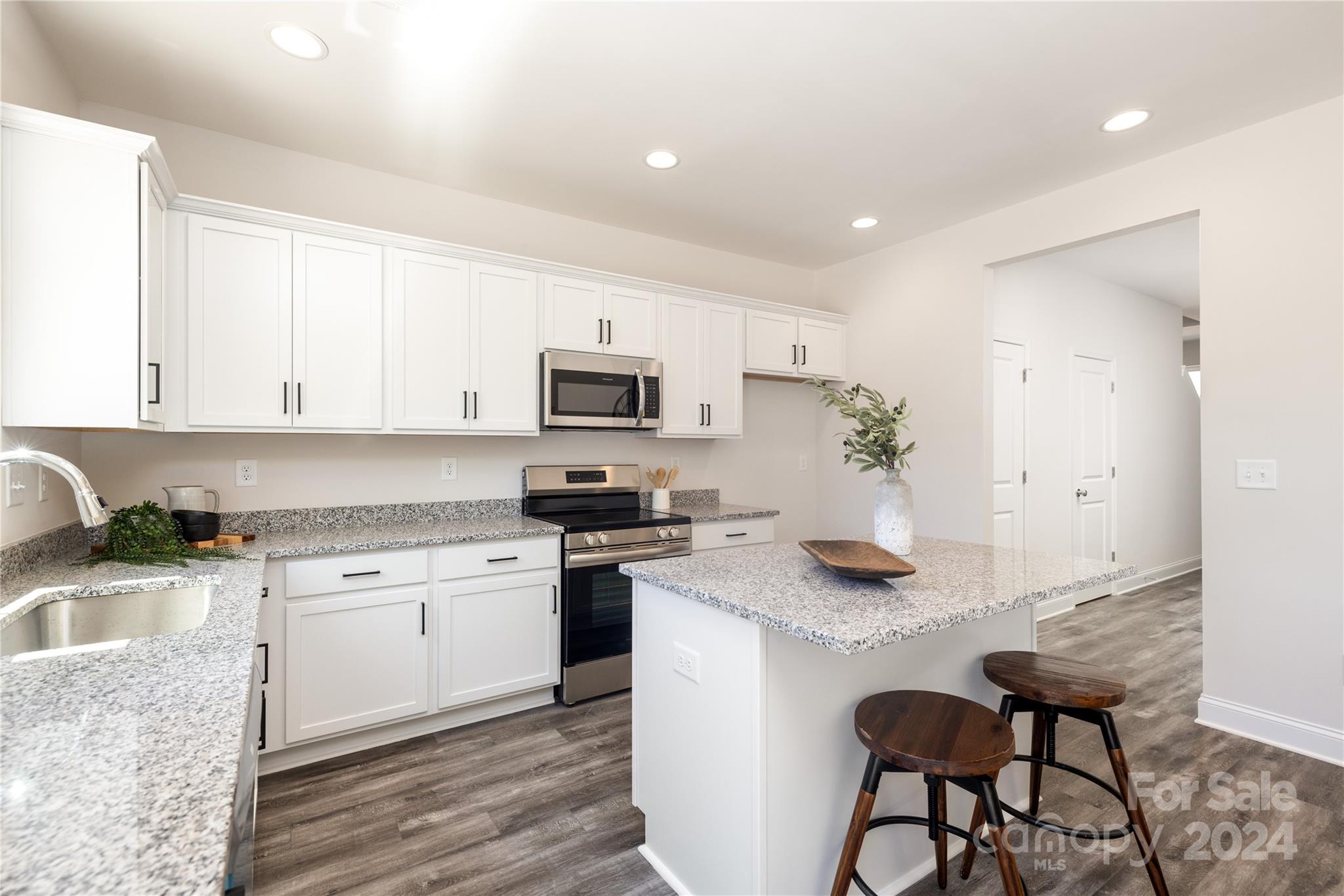 324 Lawrence Gray Road, Unit 4 Charlotte, NC 28262 - Photo 10 of 20 Gallery Image 10