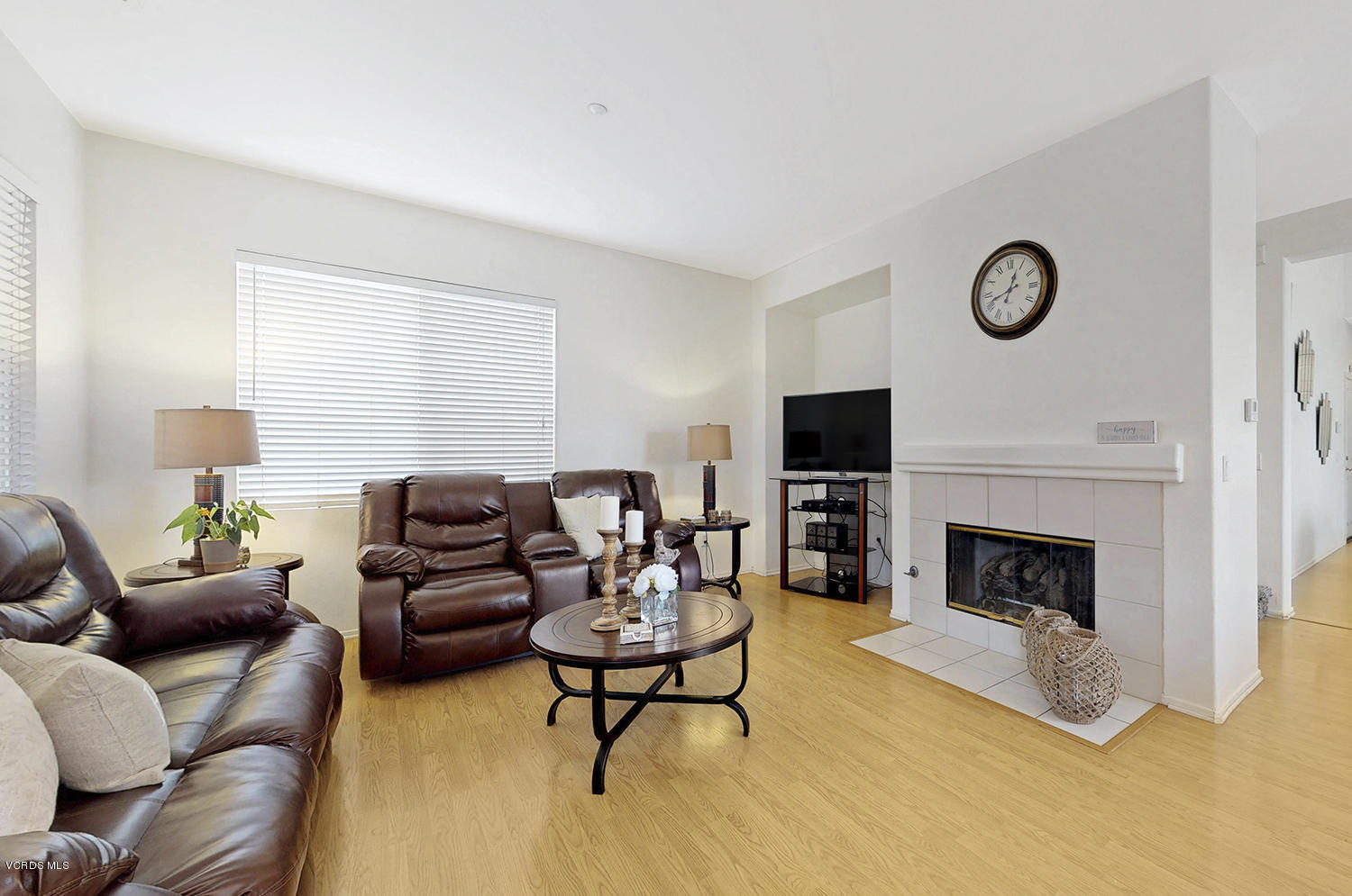 1903 Ribera Drive Oxnard, CA 93030 - Photo 7 of 24 4045reckyp-06252019_113638