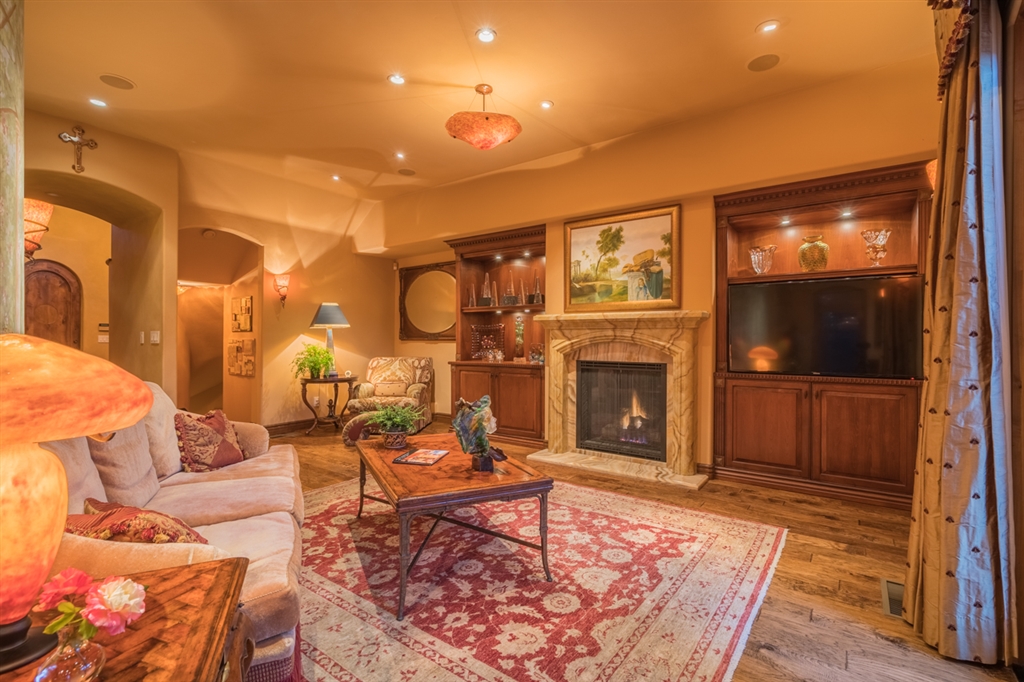 7964 Prospect Place La Jolla, CA 92037 - Photo 5 of 25