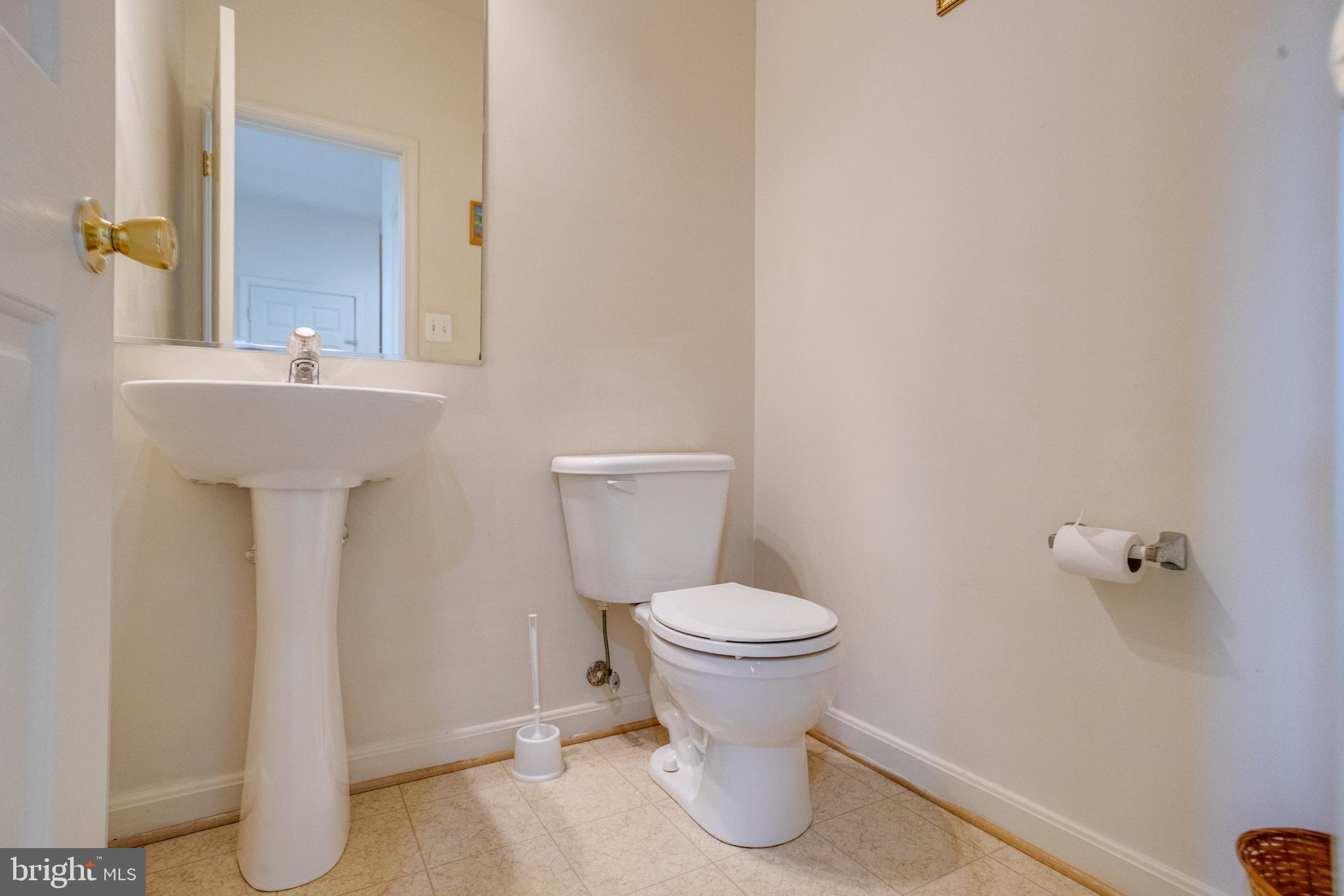 221 Seamaster Road Essex, MD 21221 - Photo 13 of 70