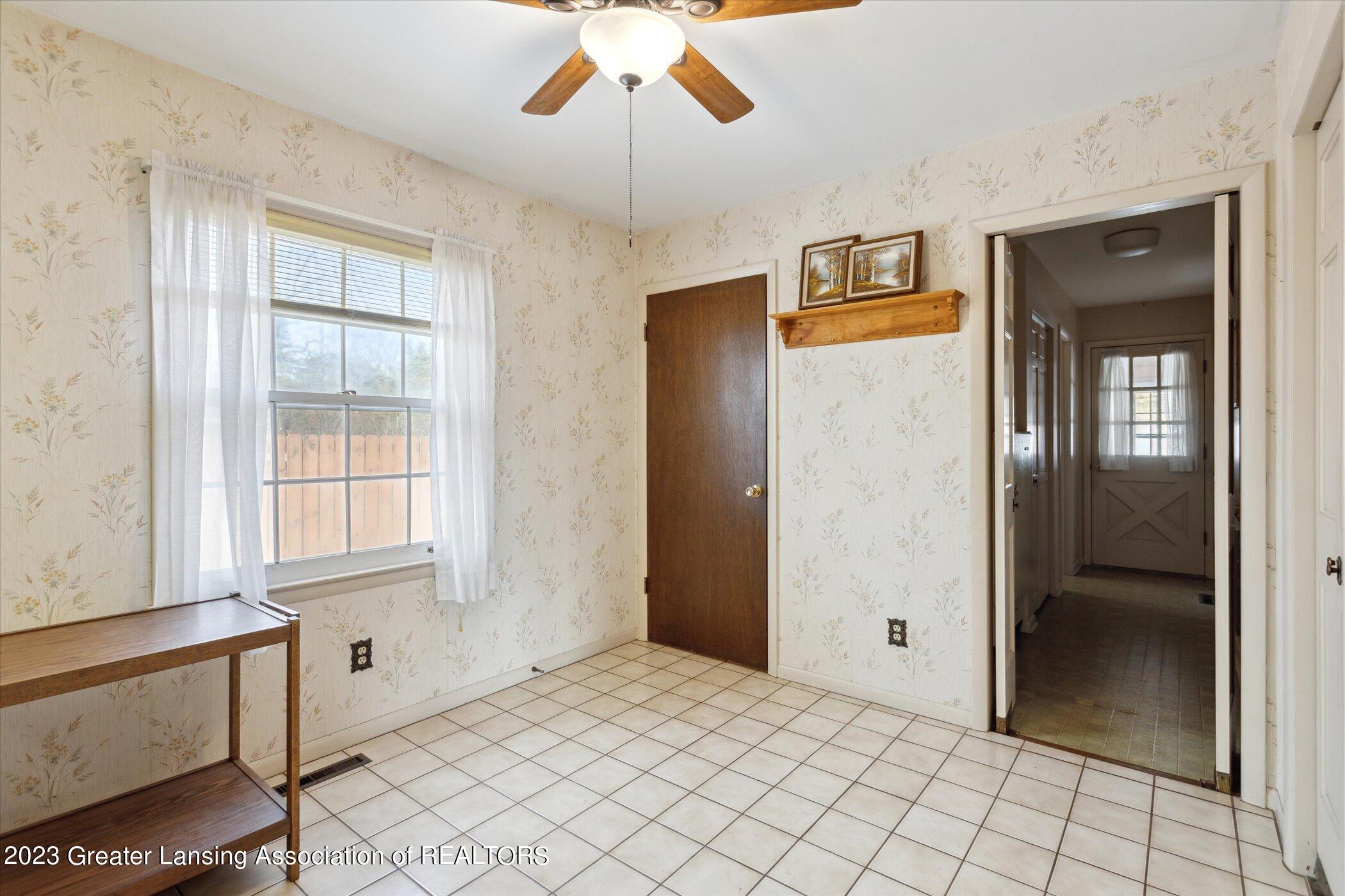 2455 Glengarry Road Jackson, MI 49203 - Photo 14 of 46 17-2455-Glengarry-Rd-Jackson-MI-49203-Wi