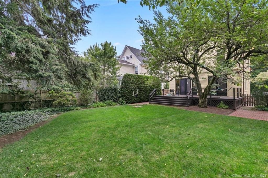 266 Everit Street New Haven, CT 06511 - Photo 20 of 21 a view of a park with large trees