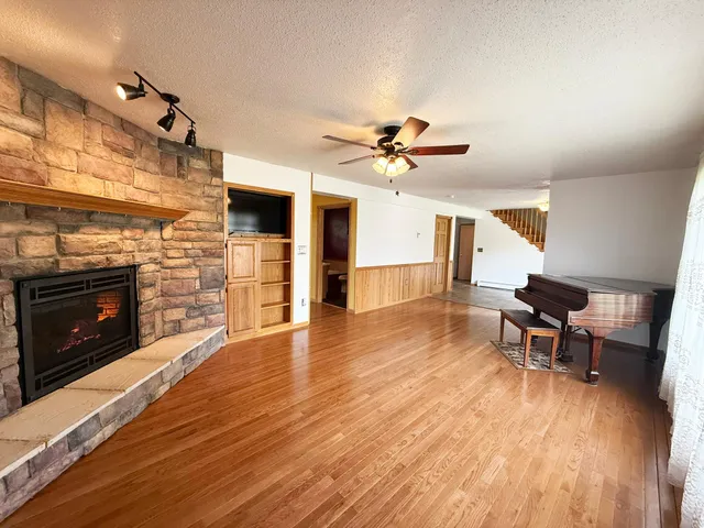 $354,900 | 911 Radcliffe Avenue, Altoona, WI 54720