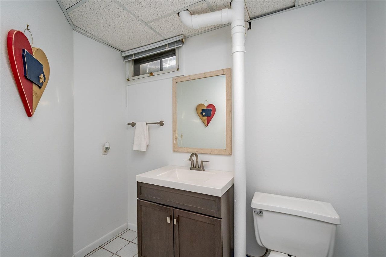 703 Cole Road Coralville, IA 52241 - Photo 27 of 33 Gallery Image 27