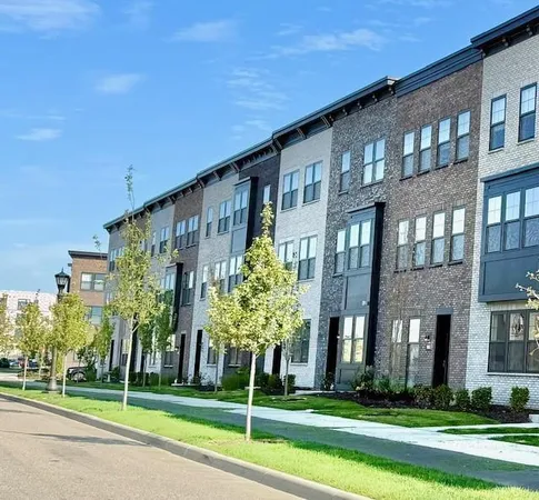 $597,500 | 852 South Woodlawn Avenue, St. Paul, MN 55116