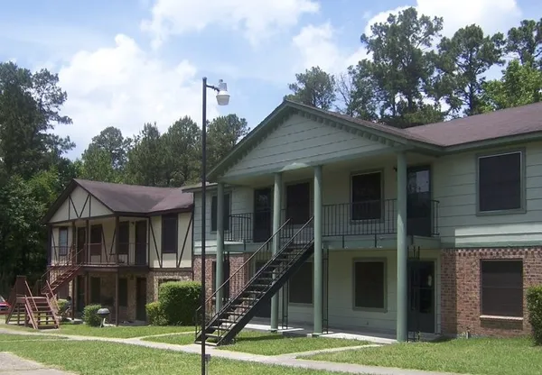 $790 | 801 Forest Hollow, Unit 6, Livingston, TX 77351