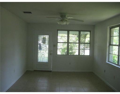 2021 Farmsite Road Violet, LA 70092 - Photo 2 of 9