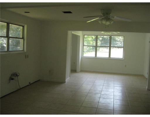 2021 Farmsite Road Violet, LA 70092 - Photo 3 of 9