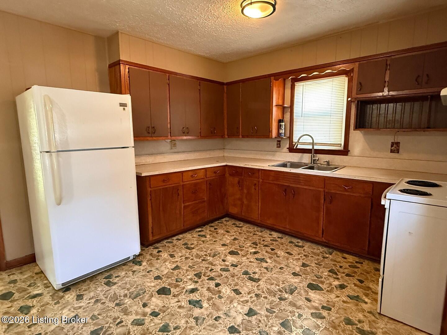 421 Peonia Road Clarkson, KY 42726 - Photo 21 of 35 Image 16