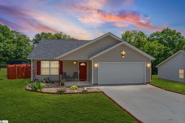 $259,900 | 826 Damson Plum Court, Spartanburg, SC 29301