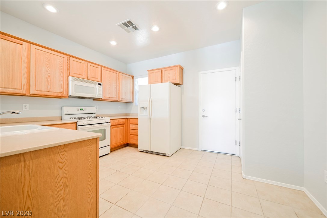 2607 Anani Road Henderson, NV 89044 - Photo 14 of 46