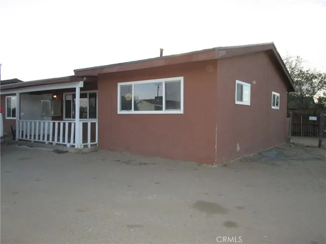 $1,600 | 21831 Arapahoe Avenue, Unit 3, Apple Valley, CA 92307