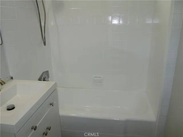 $1,600 | 21831 Arapahoe Avenue, Unit 3, Apple Valley, CA 92307