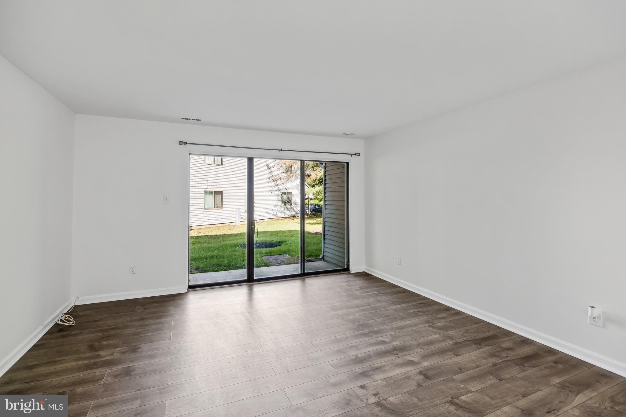 502 Barclay Walk Cherry Hill, NJ 08034 - Photo 11 of 31 Living Room with Private Patio