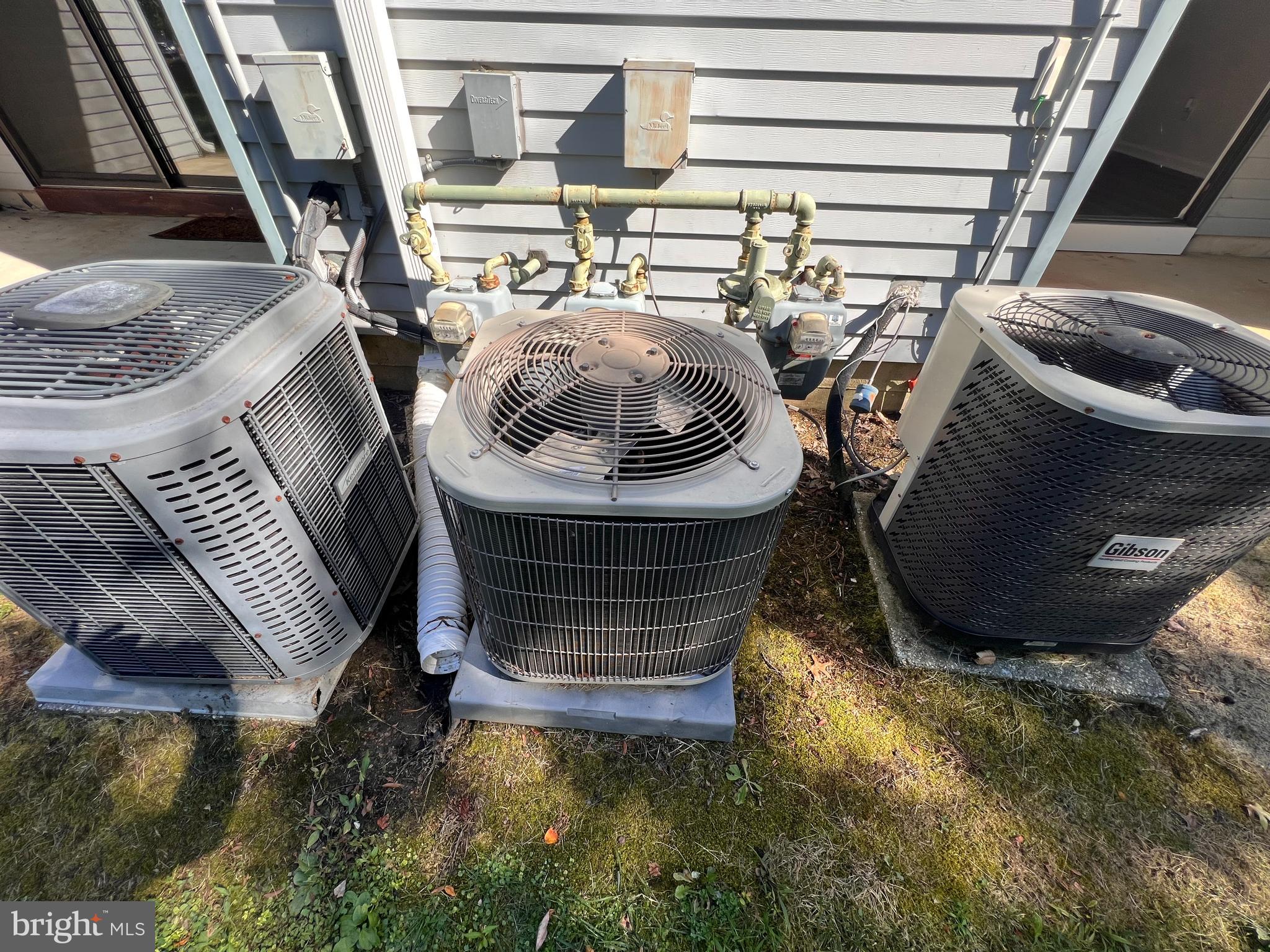 502 Barclay Walk Cherry Hill, NJ 08034 - Photo 30 of 31 Payne AC Unit