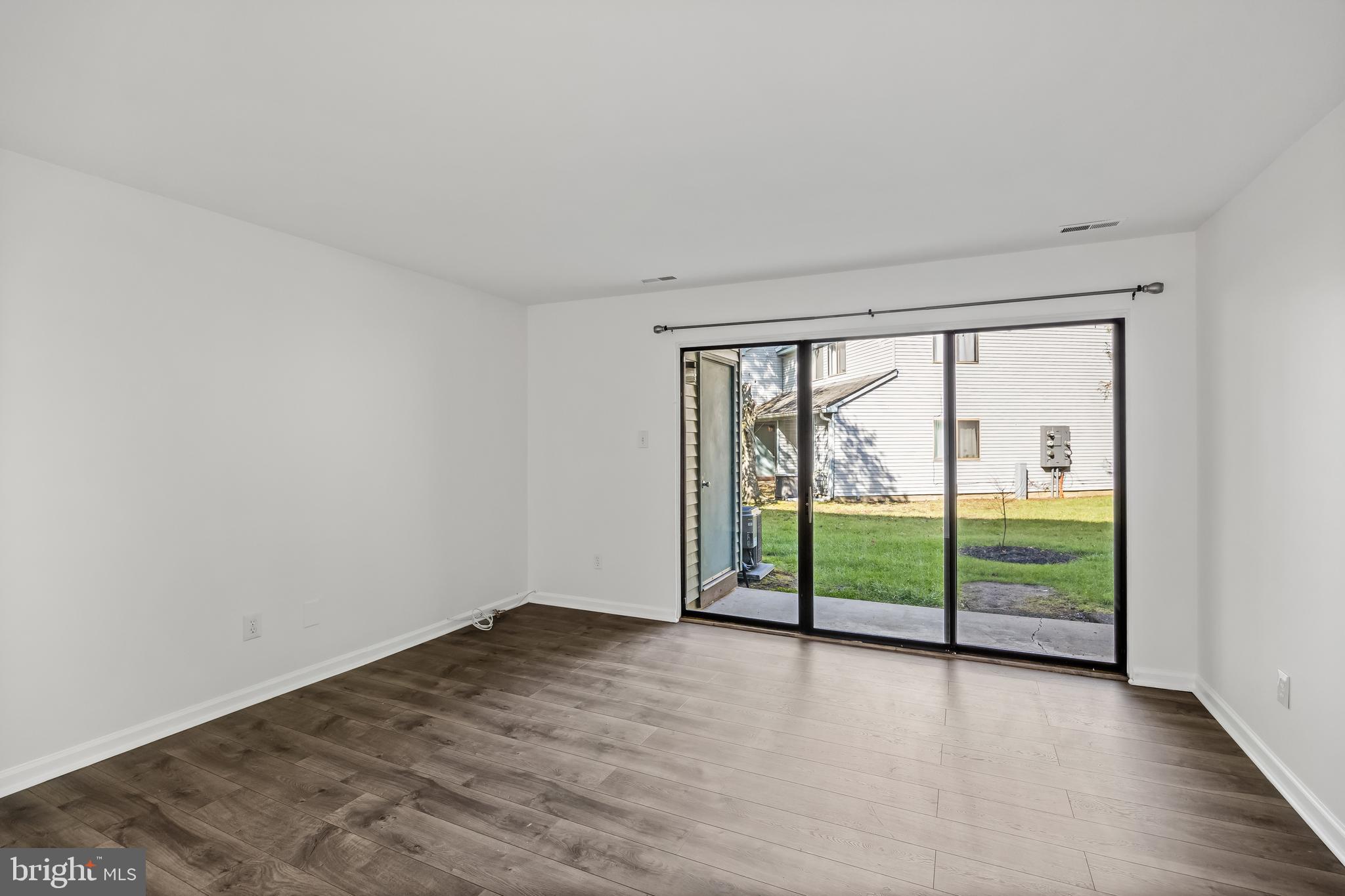 502 Barclay Walk Cherry Hill, NJ 08034 - Photo 10 of 31 Living room with Private Patio