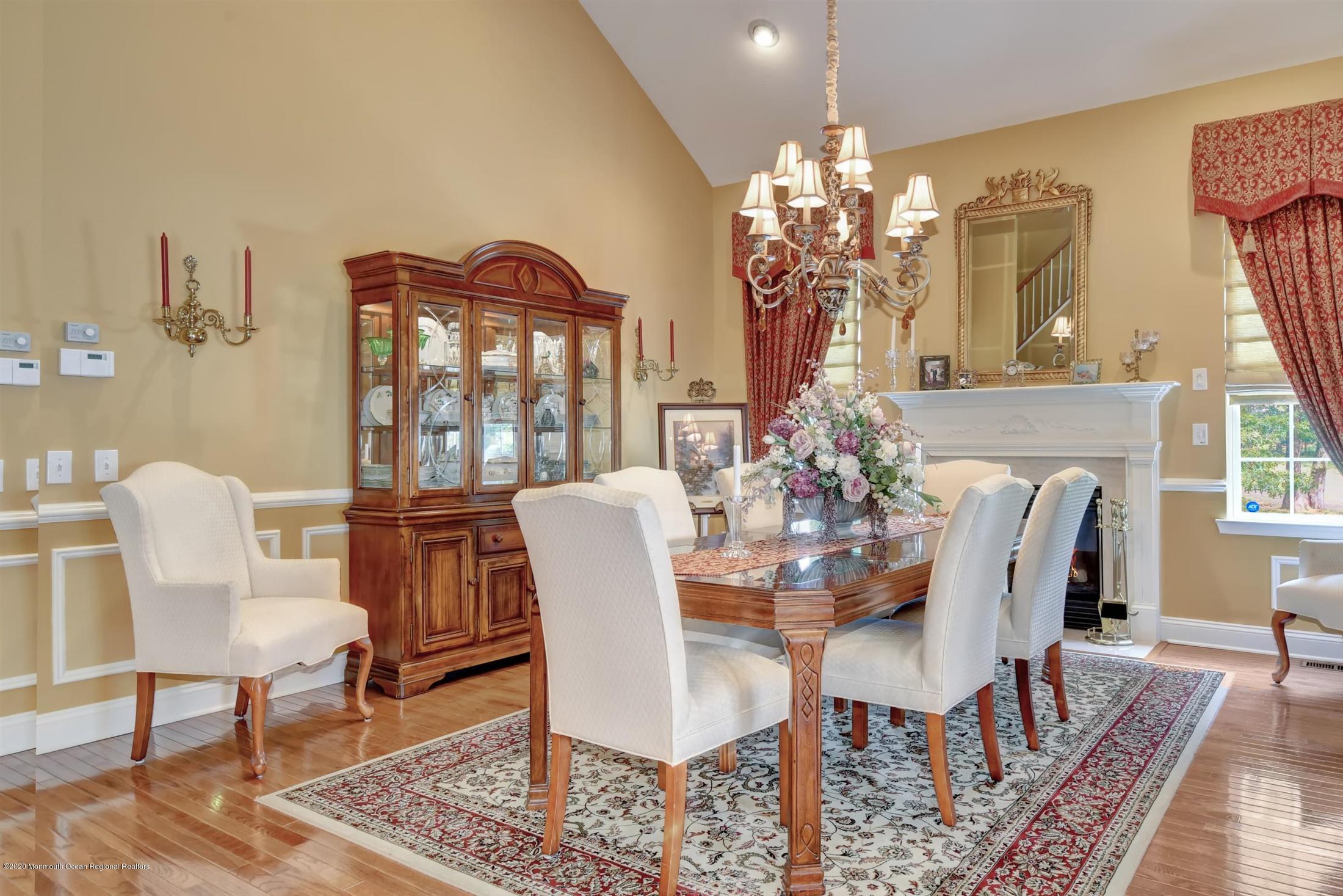 33 Shoal Road Jackson, NJ 08527 - Photo 6 of 44 19-Dining Room