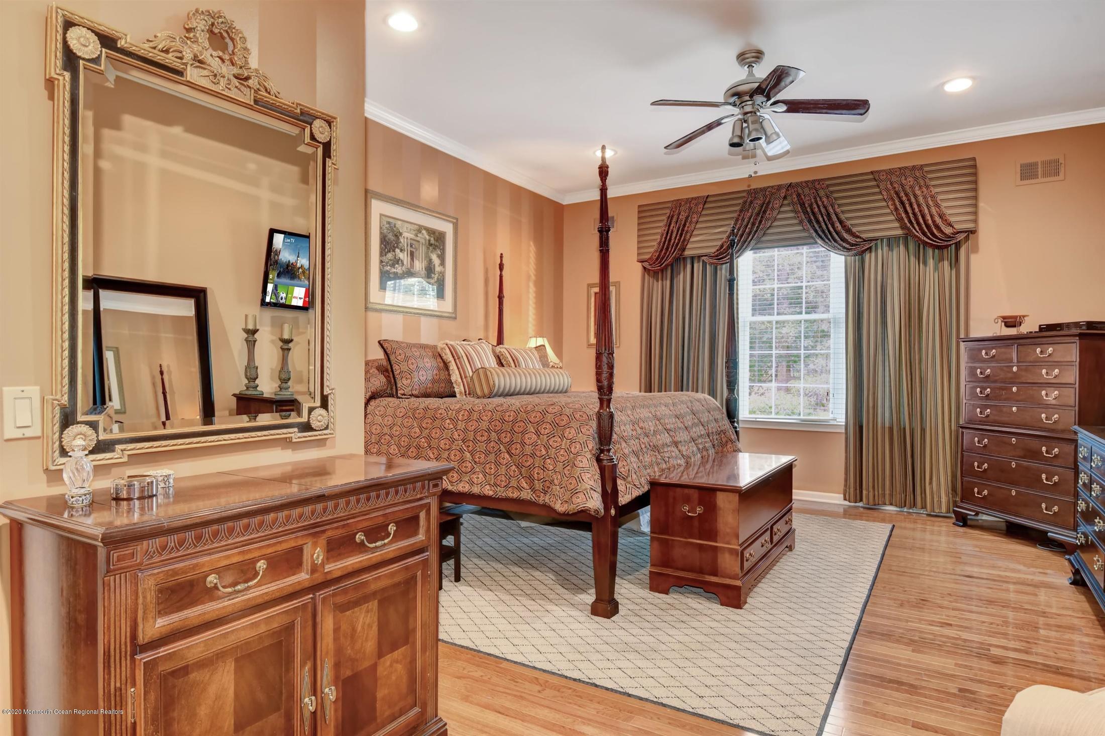33 Shoal Road Jackson, NJ 08527 - Photo 8 of 44 21-Master Bedroom