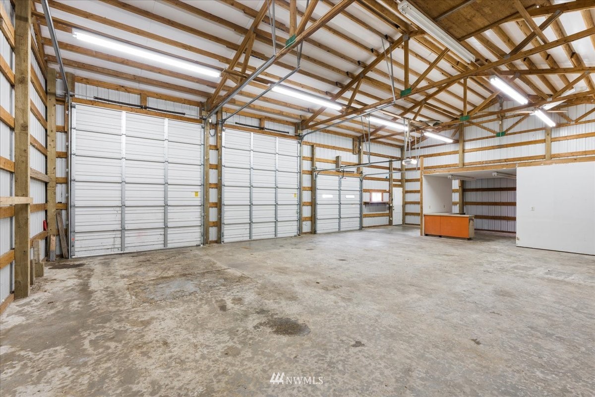 17455 Allen Road Bow, WA 98232 - Photo 24 of 33 a view of a garage