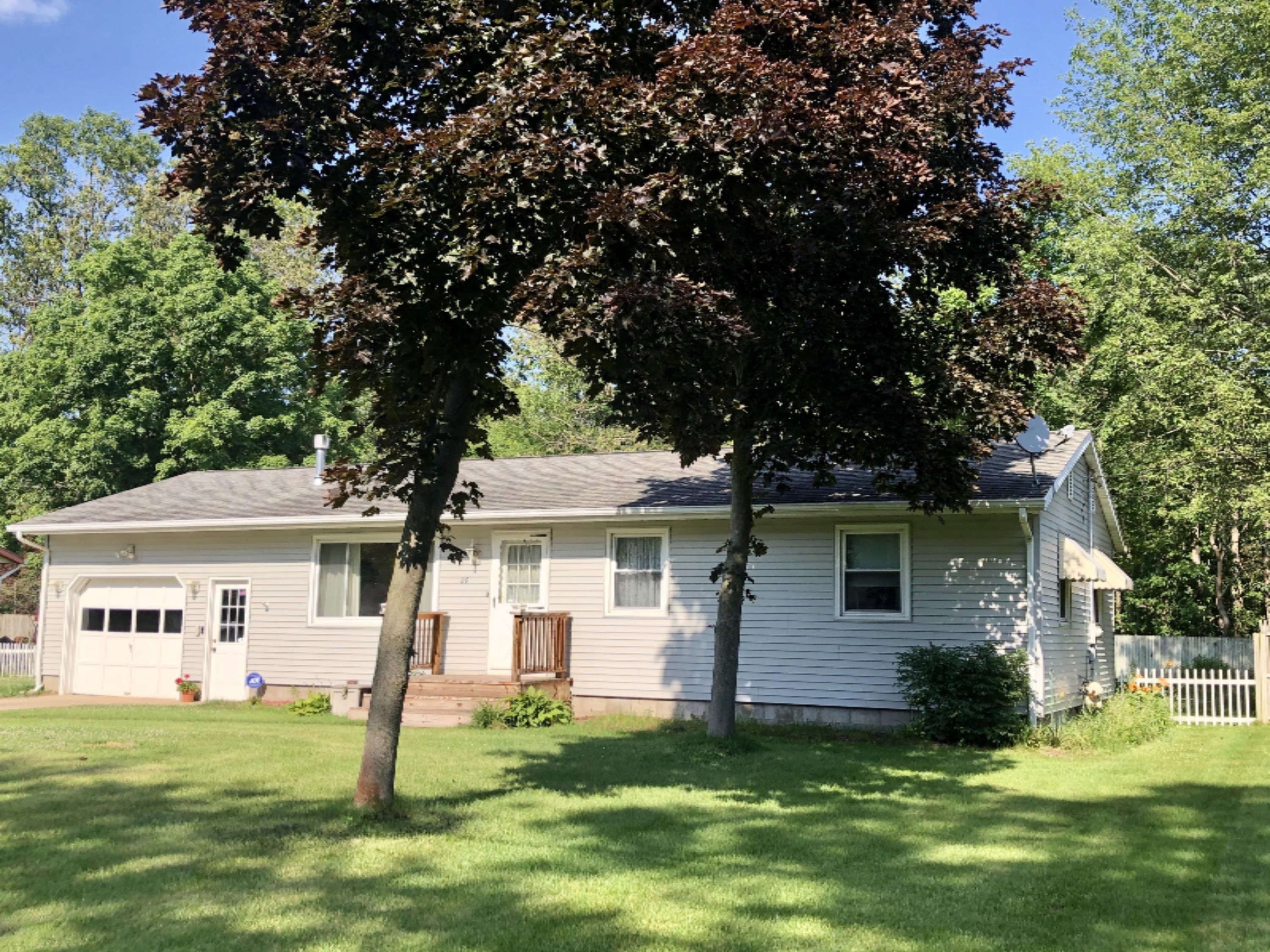 20 South Mill Iron Road Muskegon, MI 49442 - Photo 3 of 37 IMG-3505