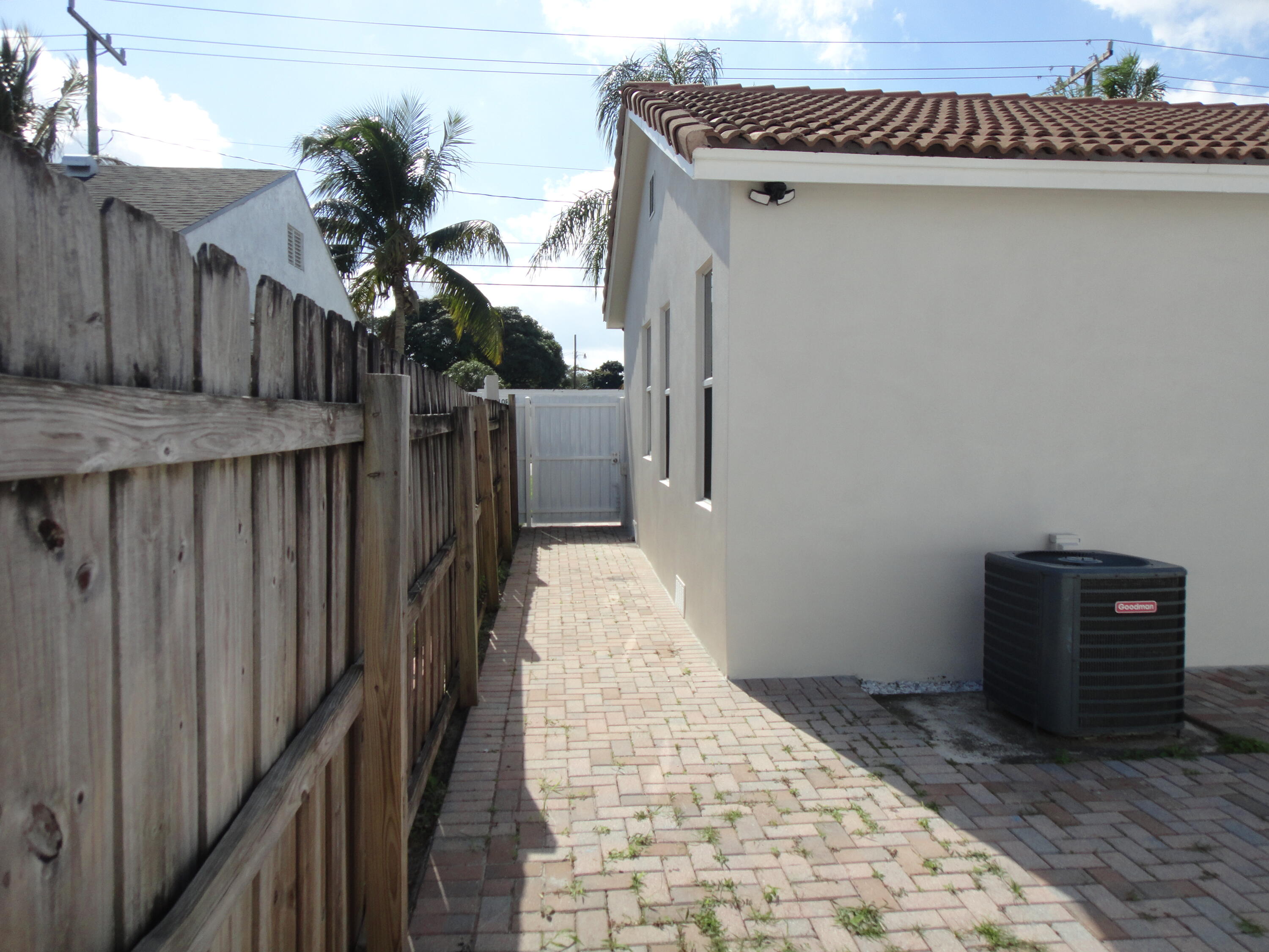 717 Bunker Road West Palm Beach, FL 33405 - Photo 9 of 9 PATIO