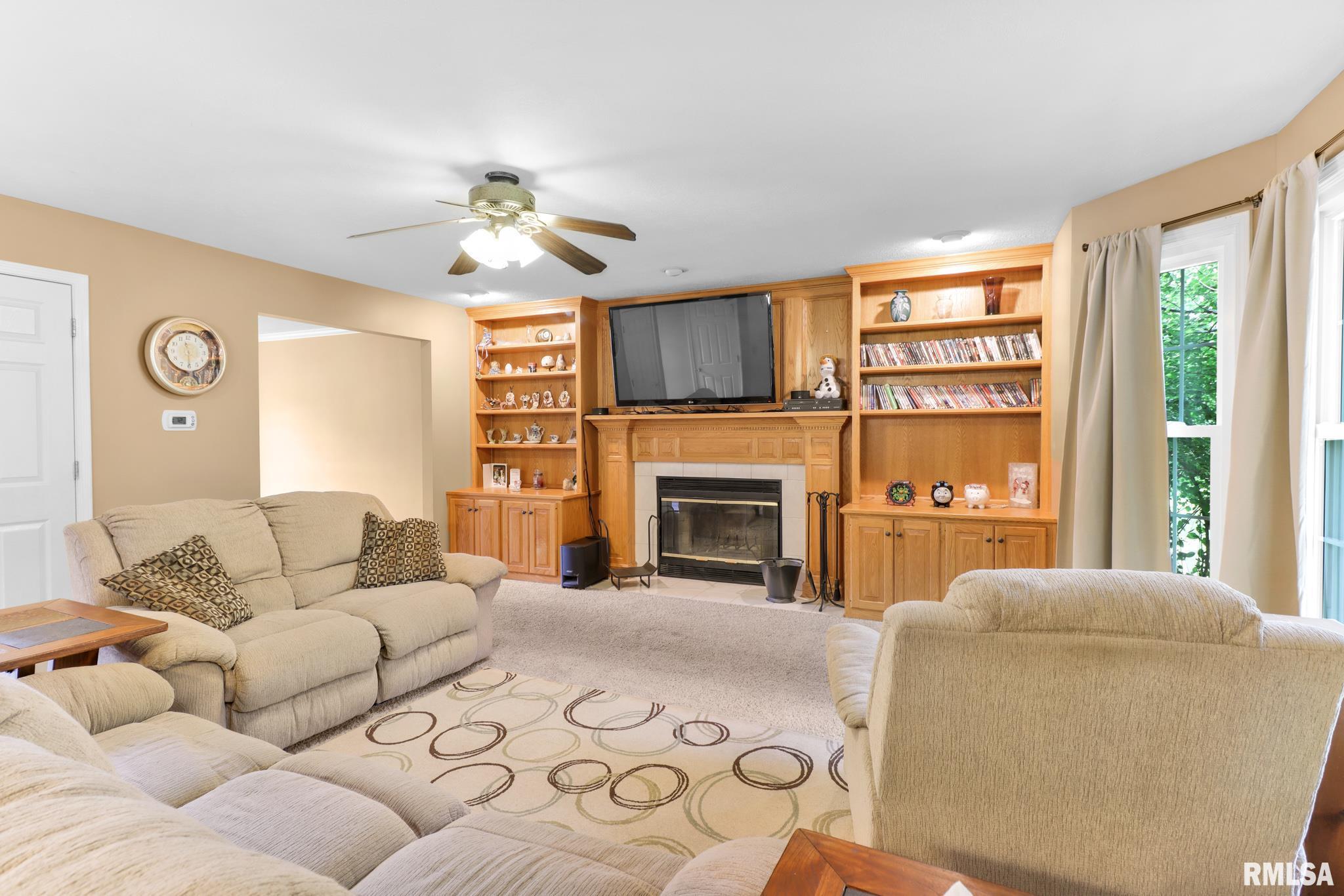 5403 North Rothmere Drive Peoria, IL 61615 - Photo 12 of 36 Gallery Image 12