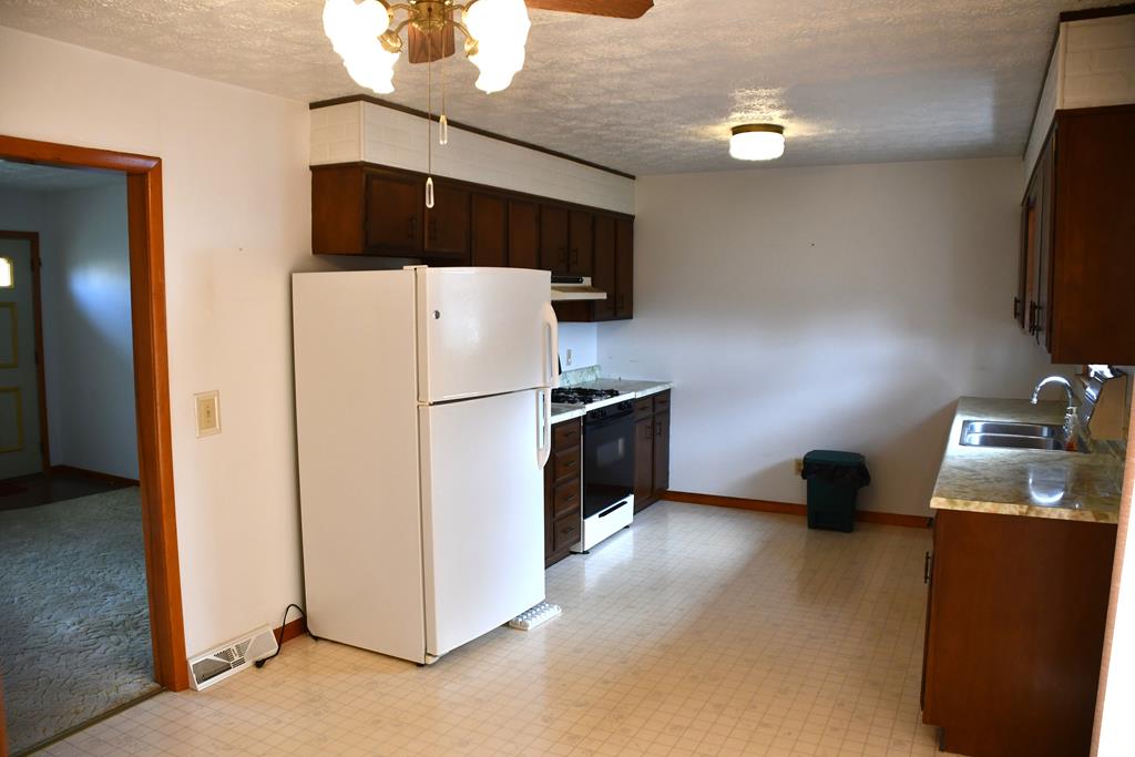 1052 Spruce Road Summerville, PA 15864 - Photo 17 of 38 Gallery Image 17
