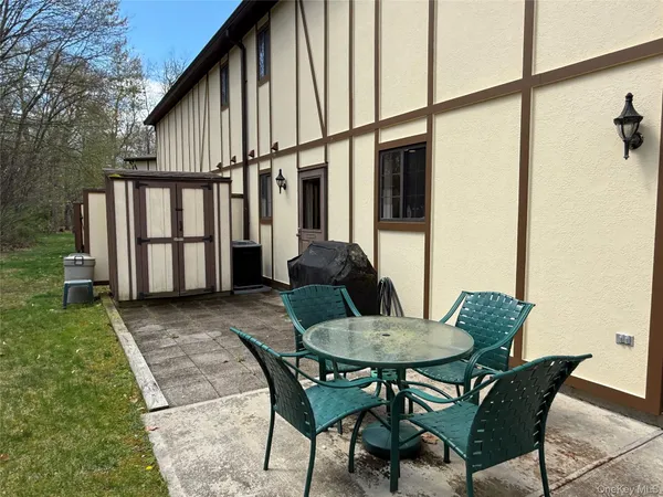 $400,000 | 119 Stringham Road, Unit 37, LaGrangeville, NY 12540