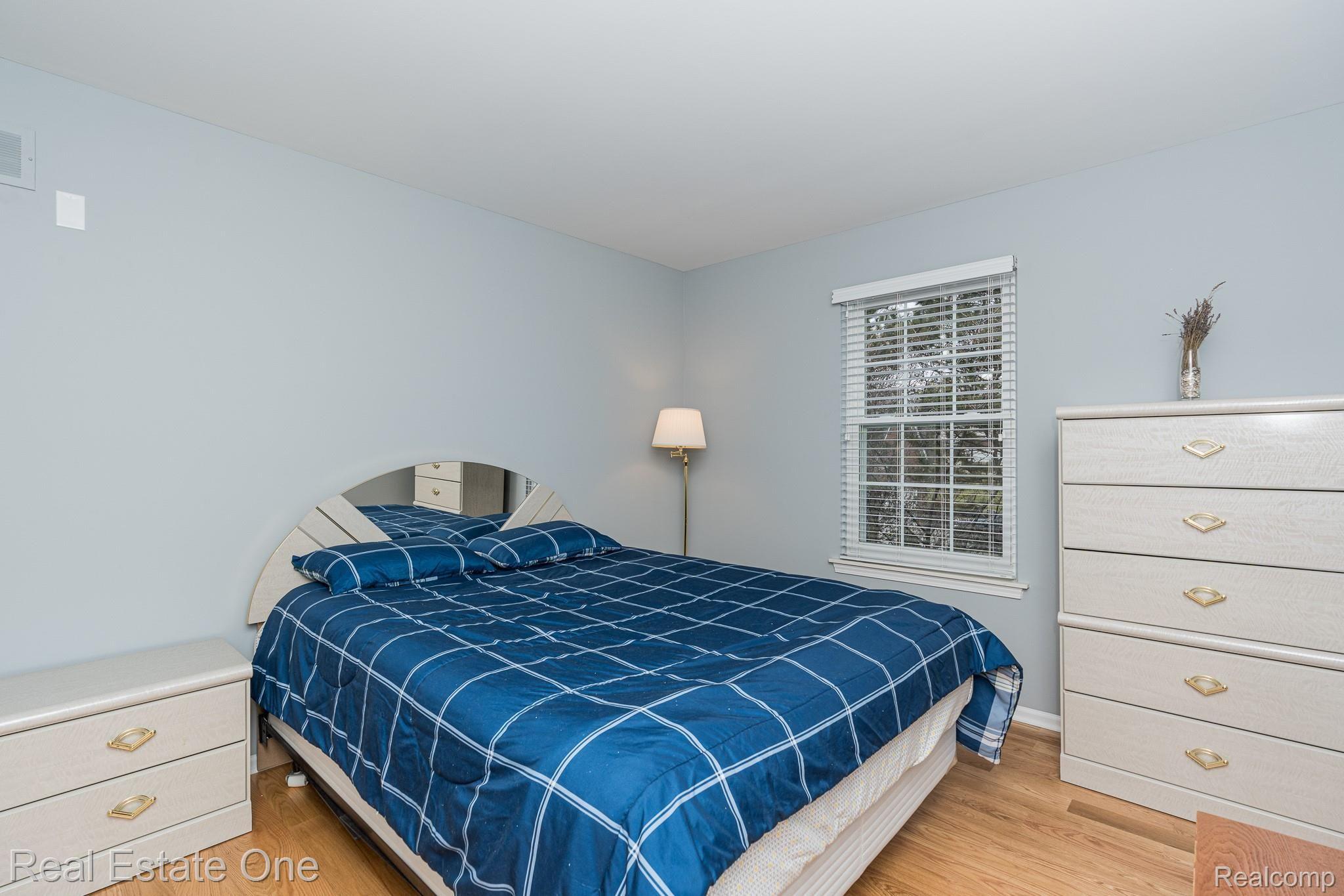 187 Saxon Court Rochester, MI 48307 - Photo 31 of 47 187 Saxon Ct MLS-W034.jpg