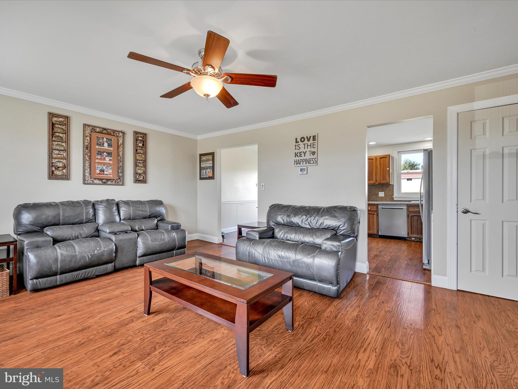 49 Bullfrog Road Grantville, PA 17028 - Photo 5 of 38 Main level living room