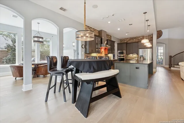 a view of entryway and hall