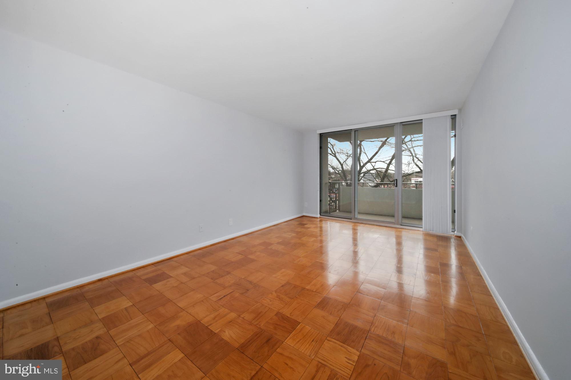 5101 River Road, Unit 609 Bethesda, MD 20816 - Photo 4 of 28 Spacious Bedroom with balcony