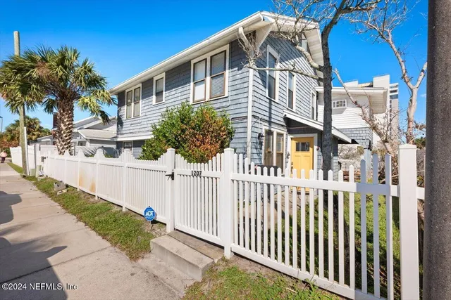 $6,400 | 1207 2nd Street South, Unit 1207, Jacksonville Beach, FL 32250