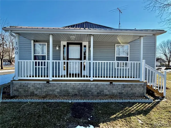 $175,000 | 100 School Street, Wilsonville, IL 62093