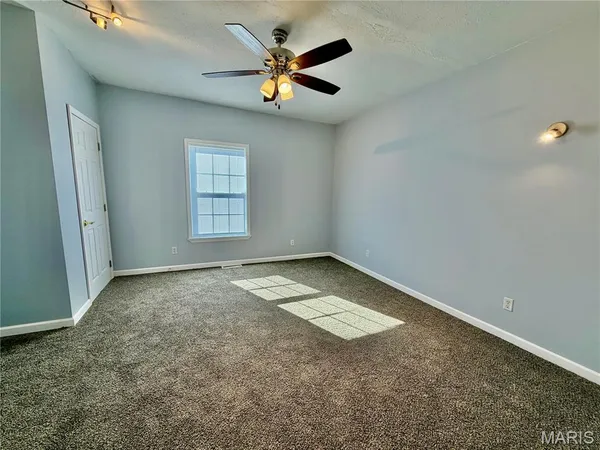 $170,000 | 100 School Street, Wilsonville, IL 62093