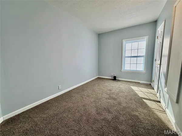 $170,000 | 100 School Street, Wilsonville, IL 62093