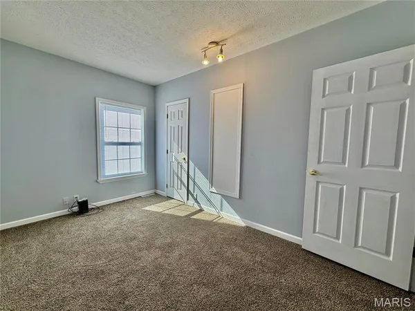 $170,000 | 100 School Street, Wilsonville, IL 62093