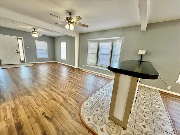 $170,000 | 100 School Street, Wilsonville, IL 62093