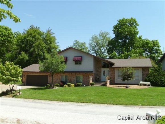 14 Oakwood Road Springfield, IL 62711 - Photo 1 of 11