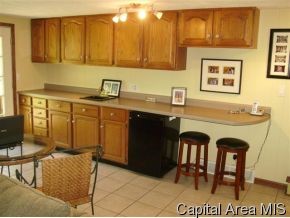 14 Oakwood Road Springfield, IL 62711 - Photo 7 of 11