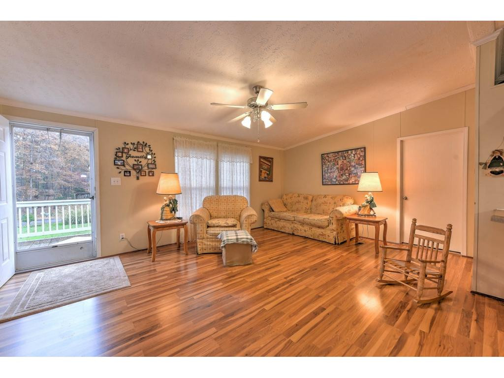 229 J Mell Johnson Road Greeneville, TN 37745 - Photo 6 of 33 Photo 6