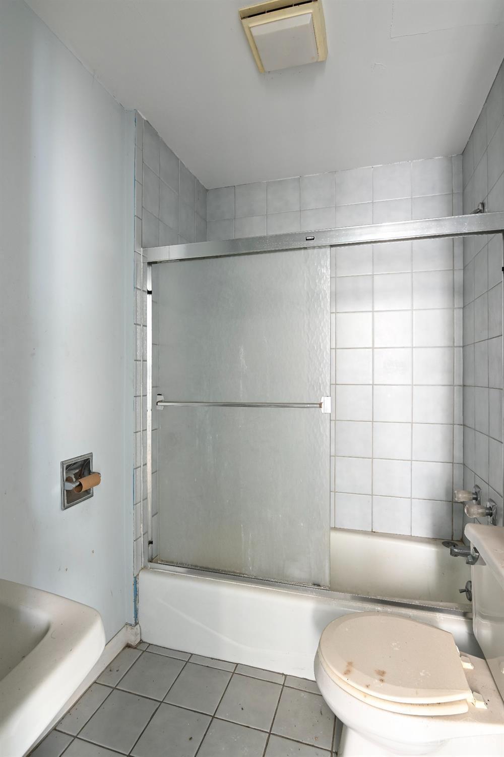 2136 Ravine Street Cincinnati, OH 45214 - Photo 27 of 50 Gallery Image 27